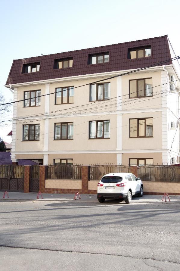 Chiernomorskie Apartamenty 敖德萨 外观 照片